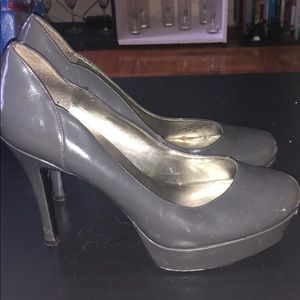 Guess heels in grey